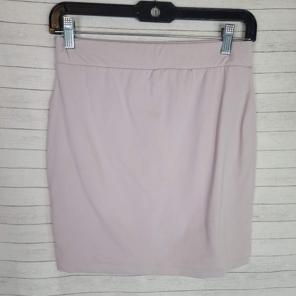ARITZIA BABATON LIGHT LAVENDER PULL ON MINI SKIRT, SZ MEDIUM